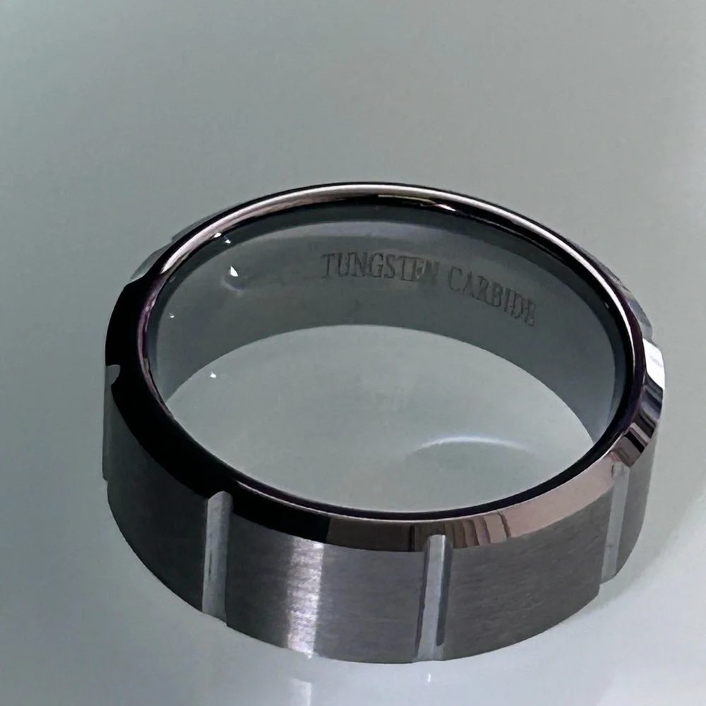 Men’s tungsten Ring size 10